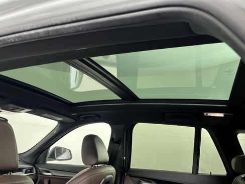 Used 2019 BMW X1 xDrive28i w/ Convenience Package image 17