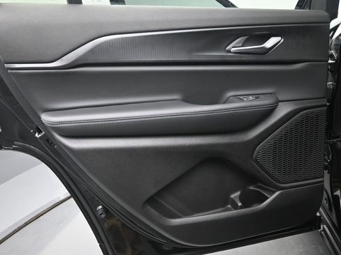 New 2025 Jeep Grand Cherokee L Laredo w/ Luxury Tech Group I image 14