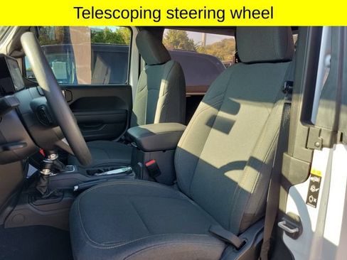Used 2026 Jeep Wrangler Sport AWD/4WD image 23