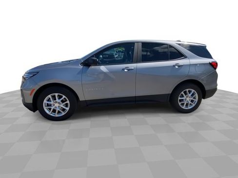 Used 2024 Chevrolet Equinox LS w/ LS Convenience Package AWD/4WD image 7