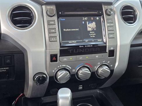 Used 2019 Toyota Tundra SR5 w/ Convenience Package AWD/4WD image 9