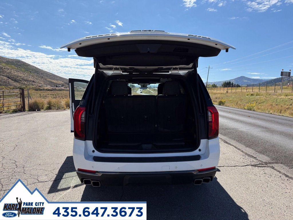 Used 2025 GMC Yukon AT4 w/ AT4 Premium Plus Package AWD/4WD image 35