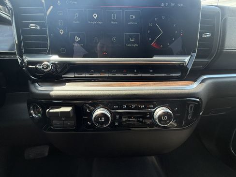 Used 2026 GMC Sierra 1500 SLT AWD/4WD image 12