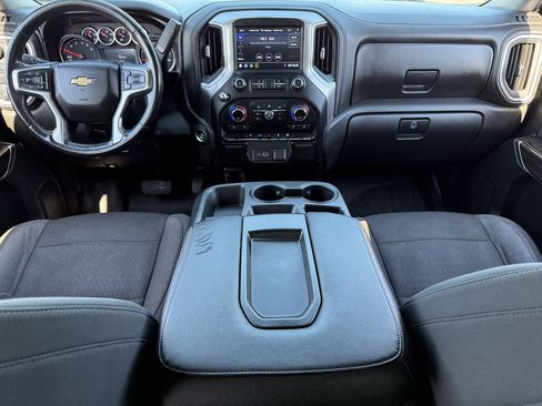 Used 2021 Chevrolet Silverado 1500 LT image 10