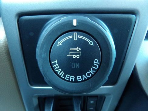 Used 2019 Ford F150 Lariat w/ Trailer Tow Package image 23