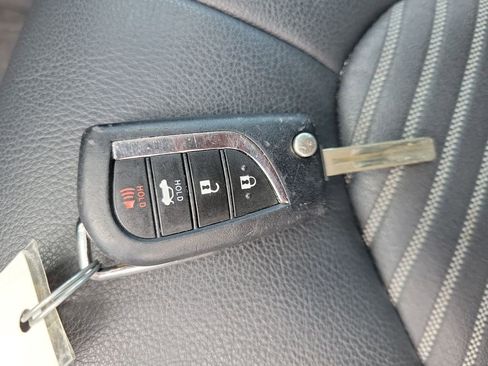 Used 2021 Toyota Camry SE FWD image 36
