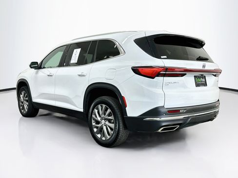 Used 2025 Buick Enclave Preferred AWD/4WD image 5