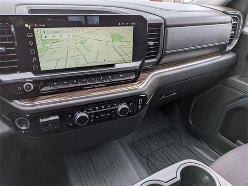 Used 2024 GMC Sierra 1500 SLE w/ Preferred Package image 23