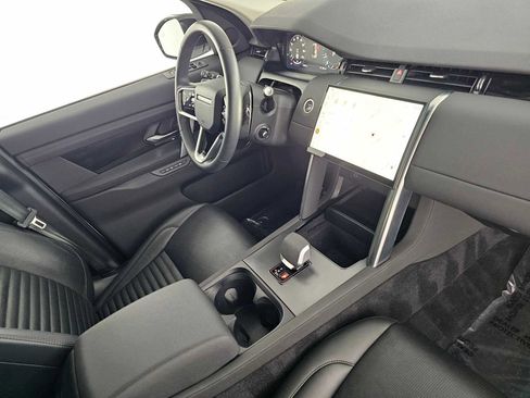Used 2024 Land Rover Discovery Sport S image 11