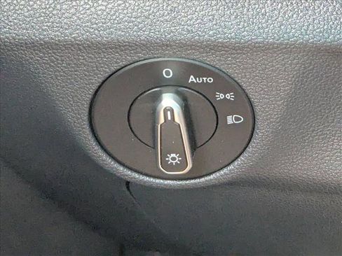 Used 2024 Volkswagen Jetta Sport image 29