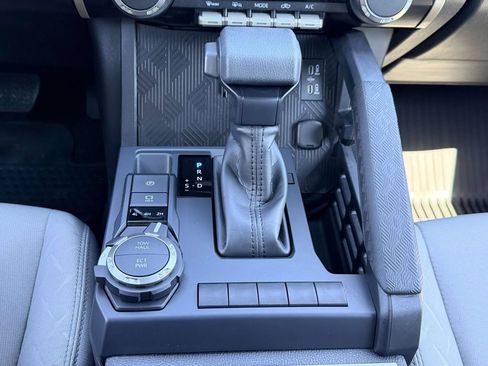 Certified 2025 Toyota Tacoma SR5 AWD/4WD image 6