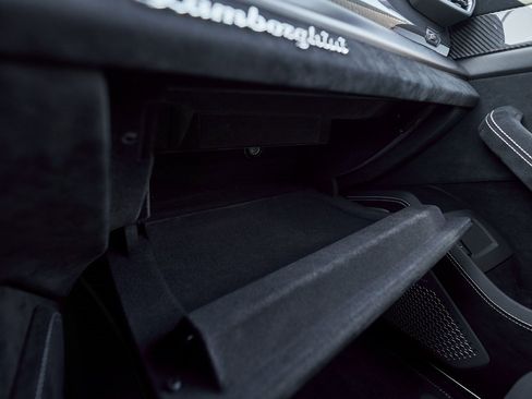 Used 2024 Lamborghini Urus Performante image 87