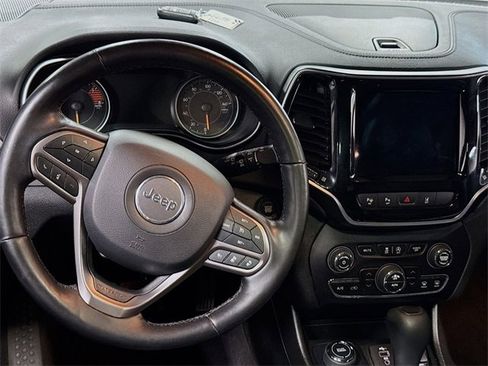 Used 2021 Jeep Cherokee Limited image 13