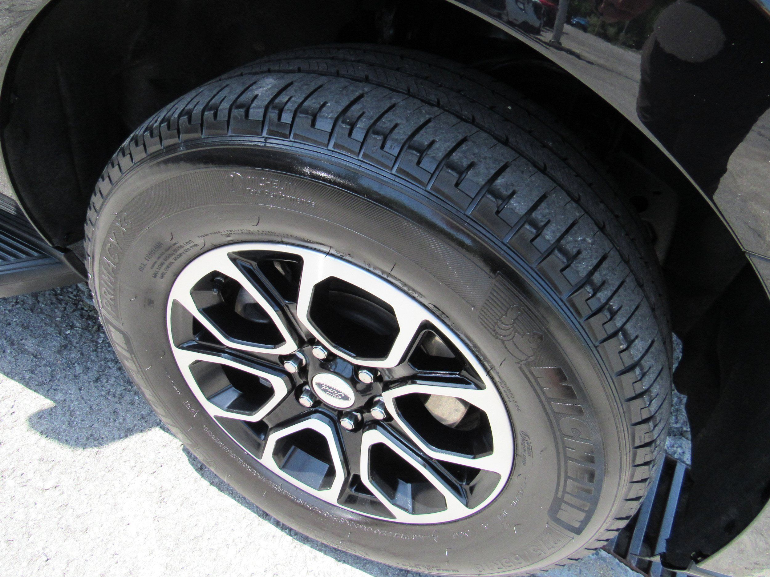Used 2024 Ford Expedition XLT AWD/4WD image 11