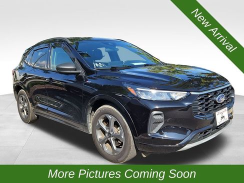 Used 2023 Ford Escape ST-Line w/ Tech Pack #1 AWD/4WD image 1