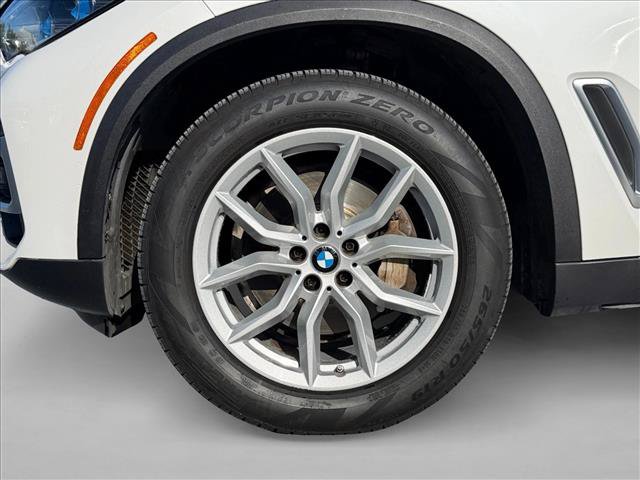 Used 2022 BMW X5 xDrive40i w/ Executive Package AWD/4WD image 27