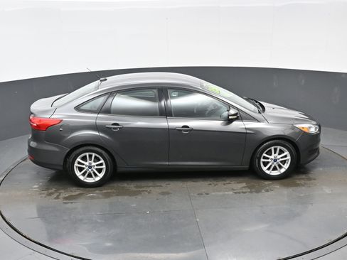 Used 2015 Ford Focus SE image 37