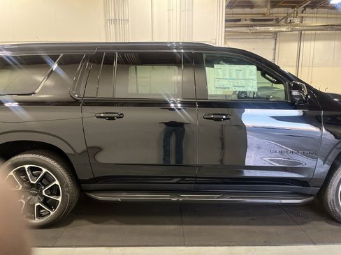 New 2026 Chevrolet Suburban RST w/ Advanced Technology Package AWD/4WD image 5