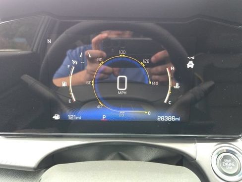 Used 2025 Chevrolet Trax ACTIV FWD image 13