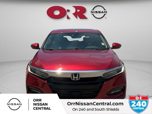 Used 2020 Honda Accord Touring image 2