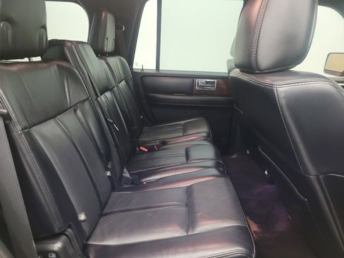Used 2017 Lincoln Navigator Select RWD image 19