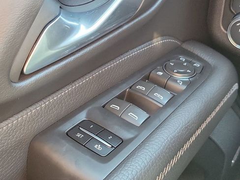 Used 2023 GMC Yukon Denali w/ LPO, Floor Liner Package image 32