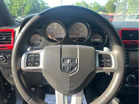 Used 2014 Dodge Challenger SXT RWD image 13