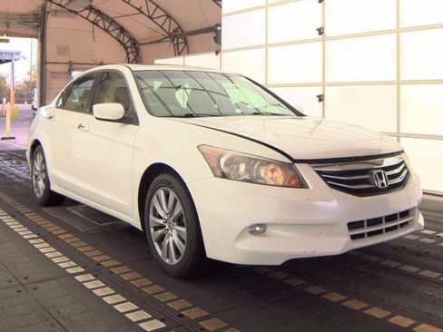 Used 2011 Honda Accord EX-L image 4