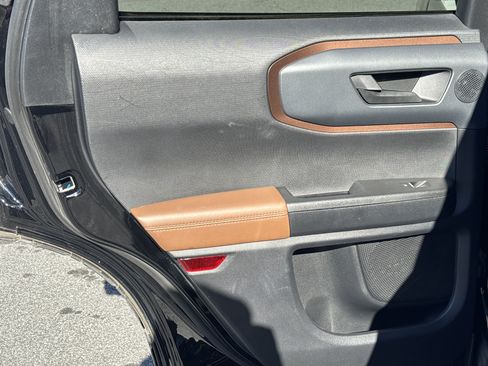 Used 2021 Ford Bronco Sport Outer Banks w/ Outer Banks Package (96D) image 27