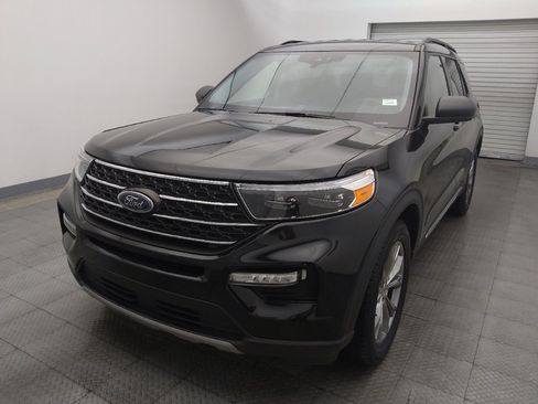 Used 2022 Ford Explorer XLT w/ Equipment Group 202A AWD/4WD image 15