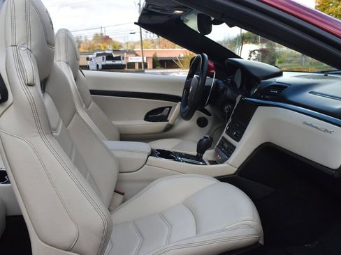 Used 2016 Maserati GranTurismo Sport image 23