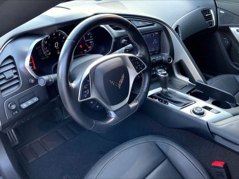 Used 2017 Chevrolet Corvette Stingray Coupe RWD image 6