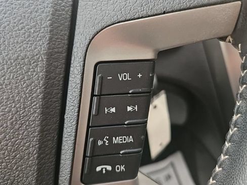 Used 2010 Ford Fusion Hybrid FWD image 14
