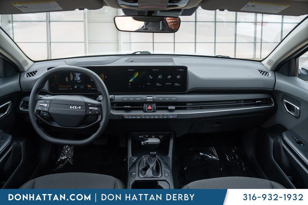 Used 2025 Kia K4 FWD image 4