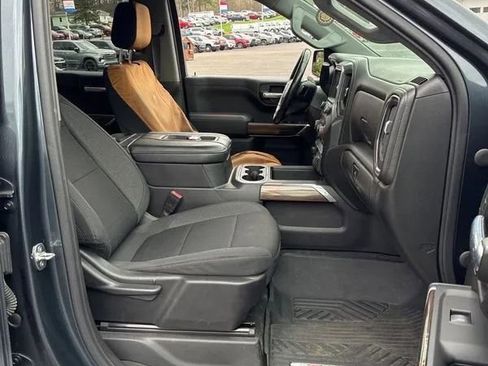 Used 2021 Chevrolet Silverado 1500 LT Trail Boss w/ Convenience Package II image 9