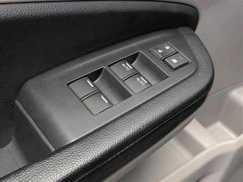 Used 2016 Honda Pilot Touring image 18