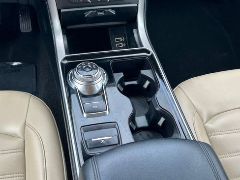 Used 2019 Ford Edge SEL w/ Equipment Group 201A FWD image 20