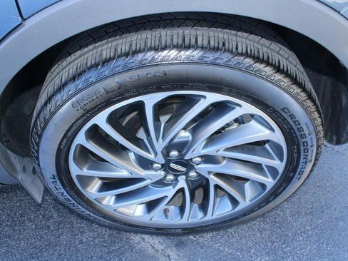 Used 2019 Lincoln Nautilus Reserve w/ Driver Assistance Package image 8