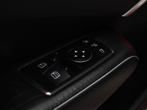 Used 2013 Mercedes-Benz SL 63 AMG image 24