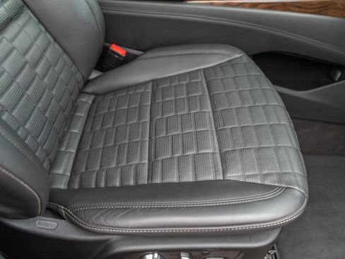 Used 2023 Cadillac Escalade Premium Luxury Platinum image 64