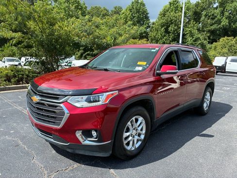 Used 2021 Chevrolet Traverse LT FWD image 2
