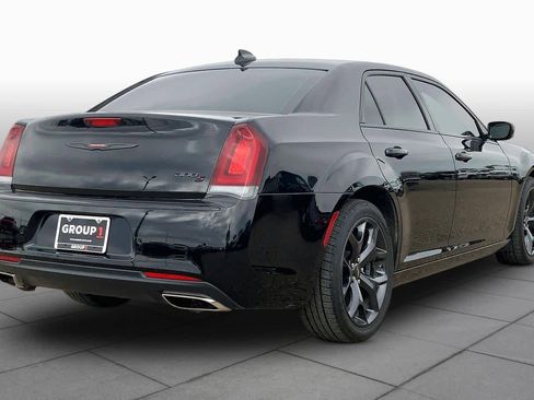 Used 2023 Chrysler 300 S w/ Comfort Group RWD image 13