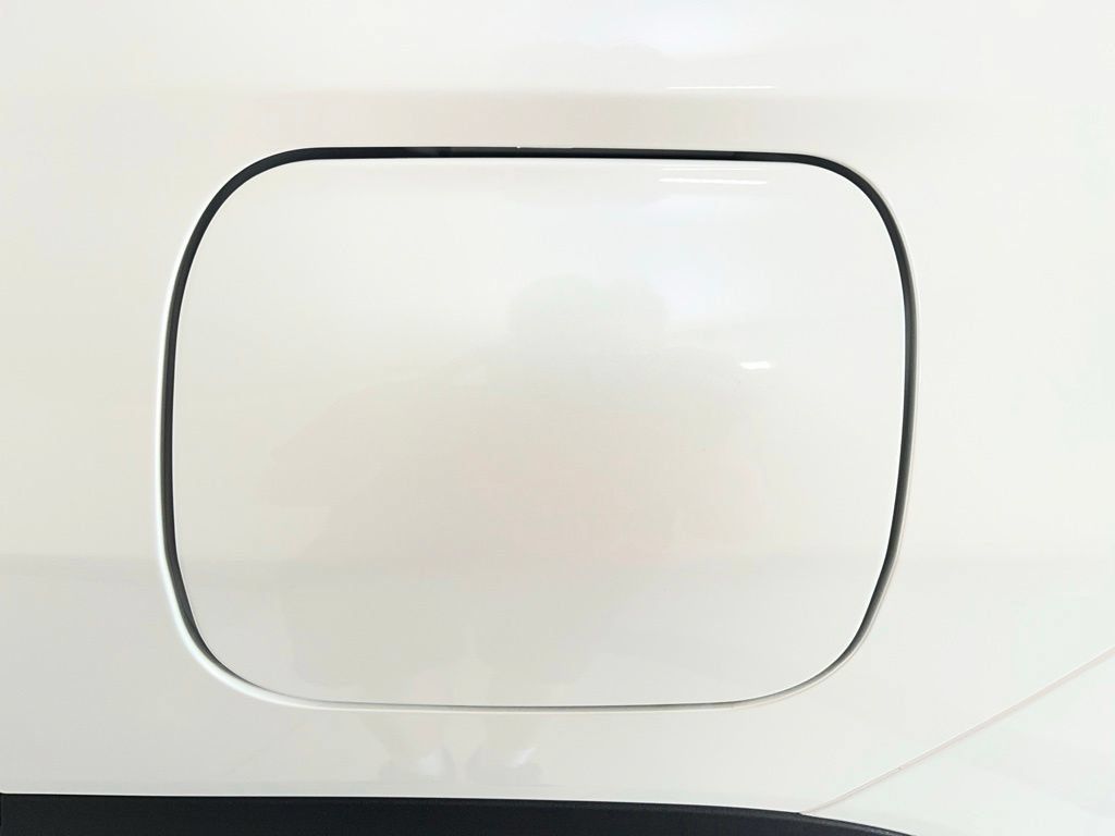 Used 2026 Toyota Corolla Cross LE AWD/4WD image 38