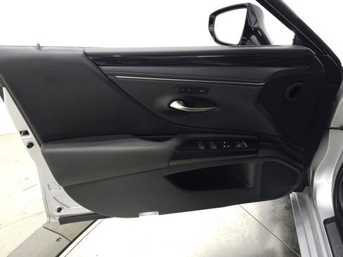 Used 2020 Lexus ES 350 w/ Premium Package image 12