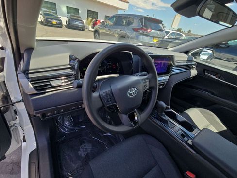 Used 2025 Toyota Camry LE FWD image 33
