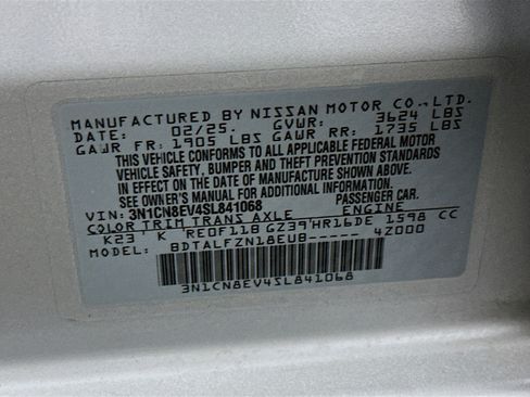 Used 2025 Nissan Versa SV FWD image 12
