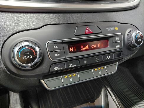 Used 2020 Kia Sorento EX image 37