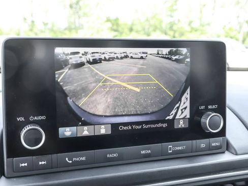 Used 2025 Honda Pilot Sport image 5