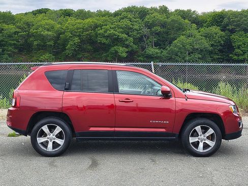 Used 2016 Jeep Compass High Altitude AWD/4WD image 8
