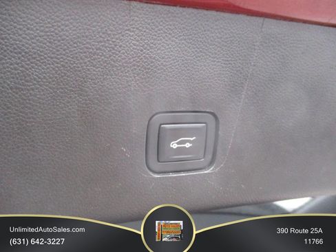 Used 2020 Chevrolet Traverse LT AWD/4WD image 16